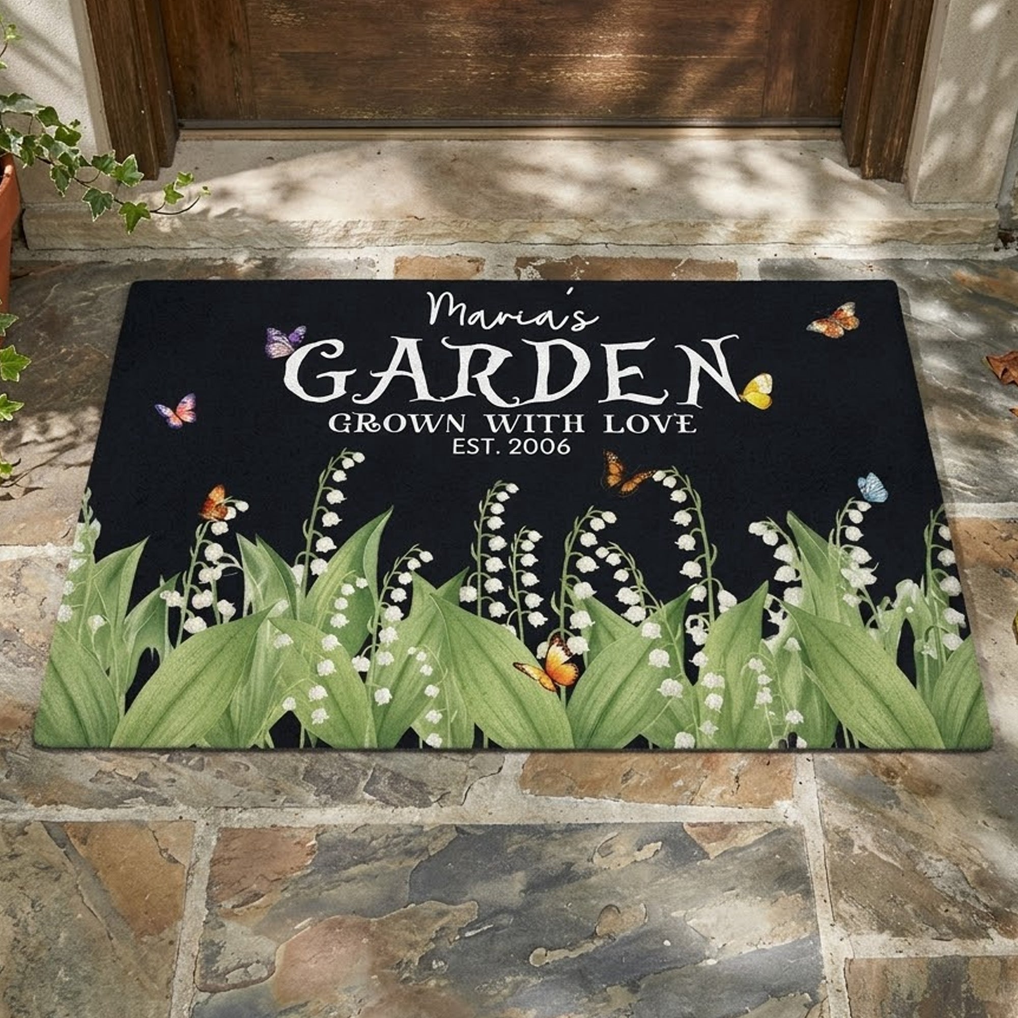 Custom_Name_Birth_Flower_Garden_Welcome_Mat_For_Her_Mom_Grandma_Personalized_Doormat_1_ad9319c5 44ec 4e86 a824 dde048016435