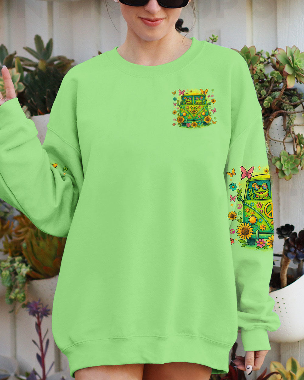 Don_E2_80_99t Worry Be Hippie Cute Frog Retro Van Graphic Tee for Hippie Women AOP Shirts _9_ 0mrWn