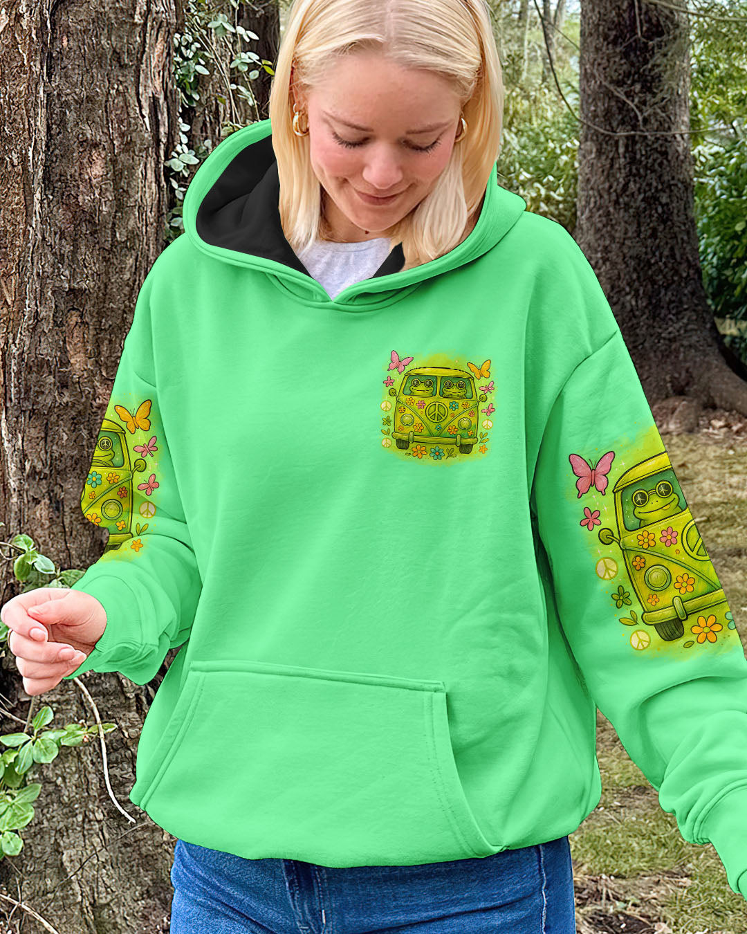 Good Times Crazy Friends Amazing Memories Frog with Van Car Design for Women AOP Shirts _3_ lWNMg