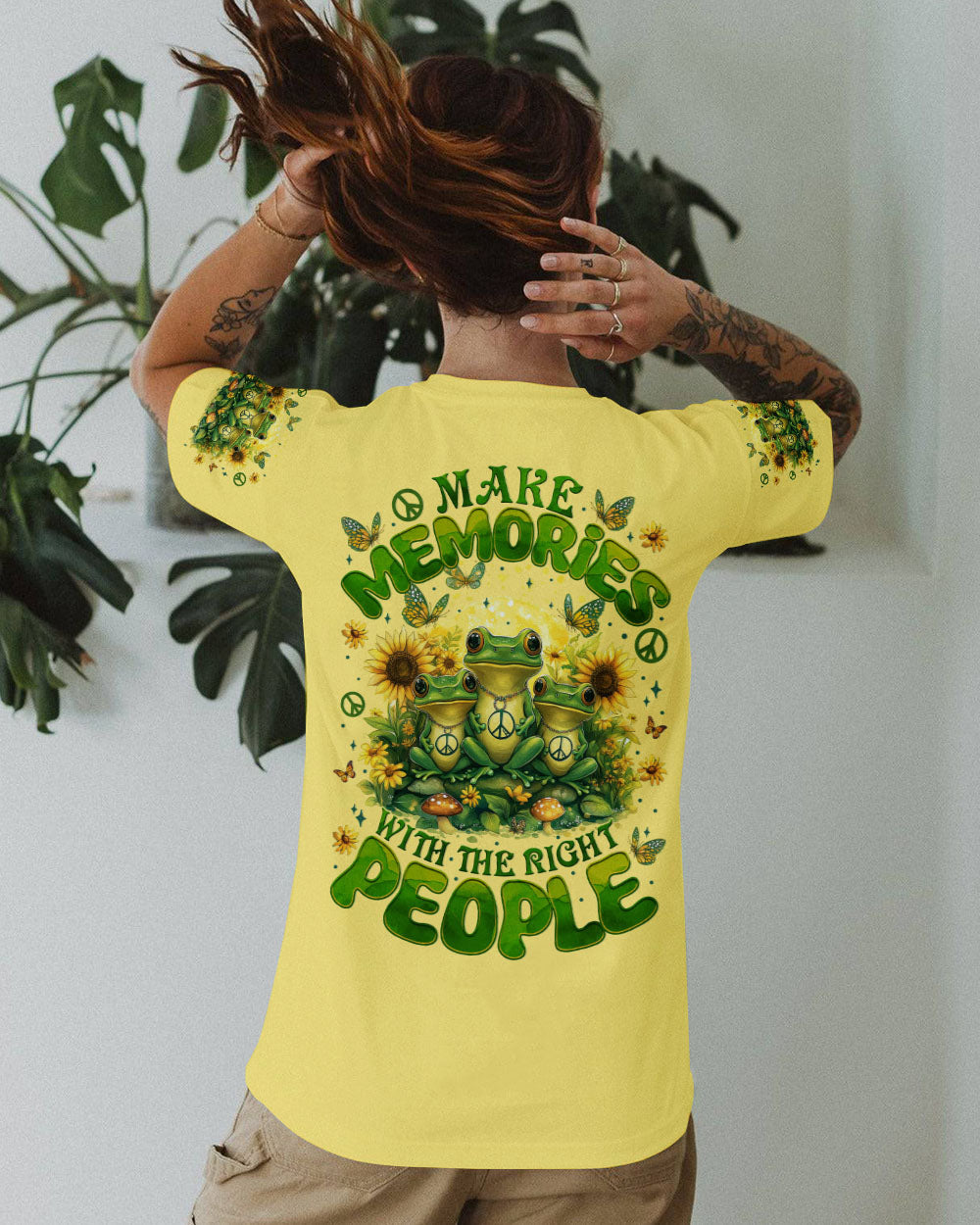 Make Memories with the Right People Cute Peaceful Frogs and Sunflowers AOP Shirts _1_ hPdnX