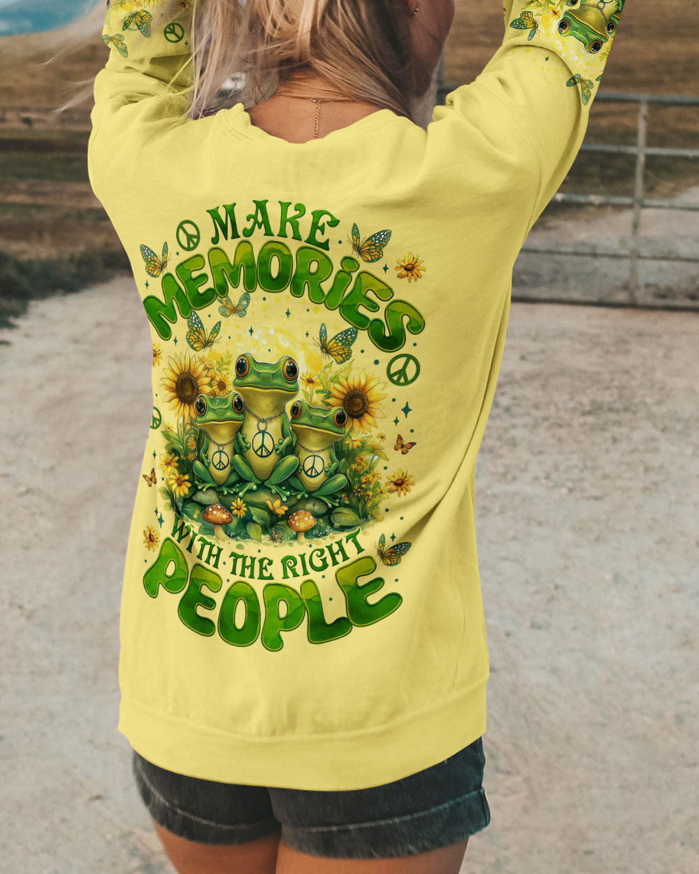 Make Memories with the Right People Cute Peaceful Frogs and Sunflowers AOP Shirts _9_ tFSII
