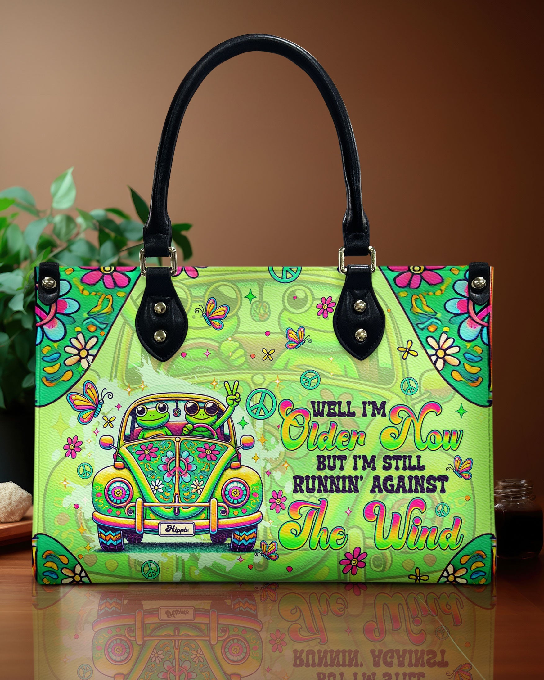 Older Now But Still Running Against The Wind Retro VW Couple Frog Hippie Leather Bag _1_ lwxKf
