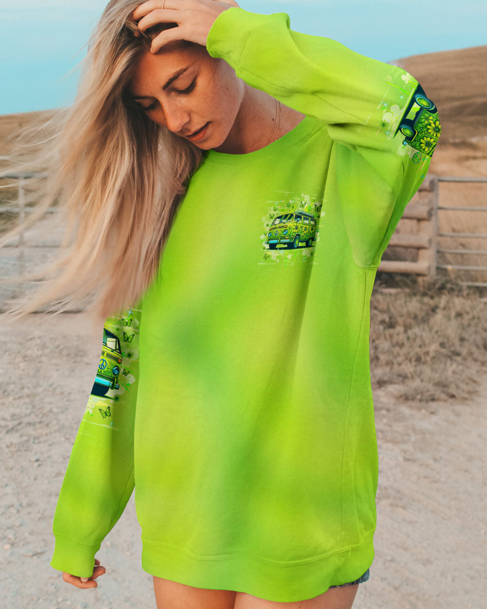 Older Now but Still Runnin Against the Wind Hippie VW Bus AOP Shirts _6_ hsqrW