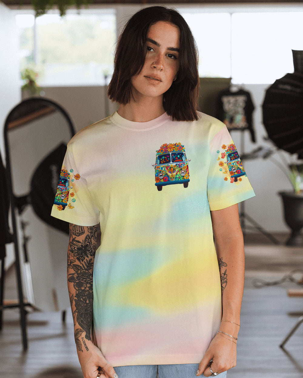 Older Now but Still Running Against the Wind Colorful Hippie Van AOP Shirts _10_ Zg76z