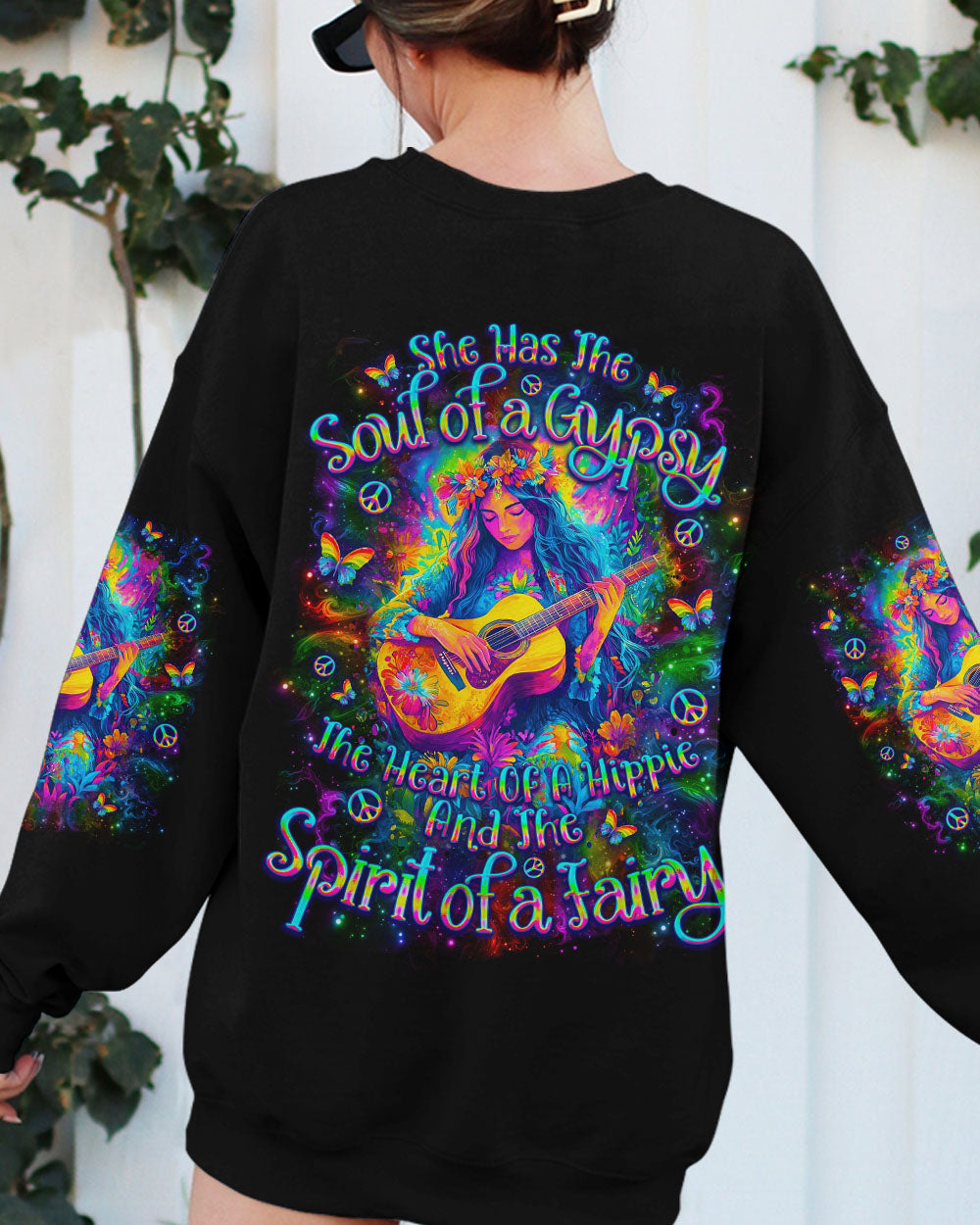 She Has the Soul of a Gypsy _26 Heart of a Hippie Colorful Guitar Design for Women AOP Shirts _10_ Q5lpN