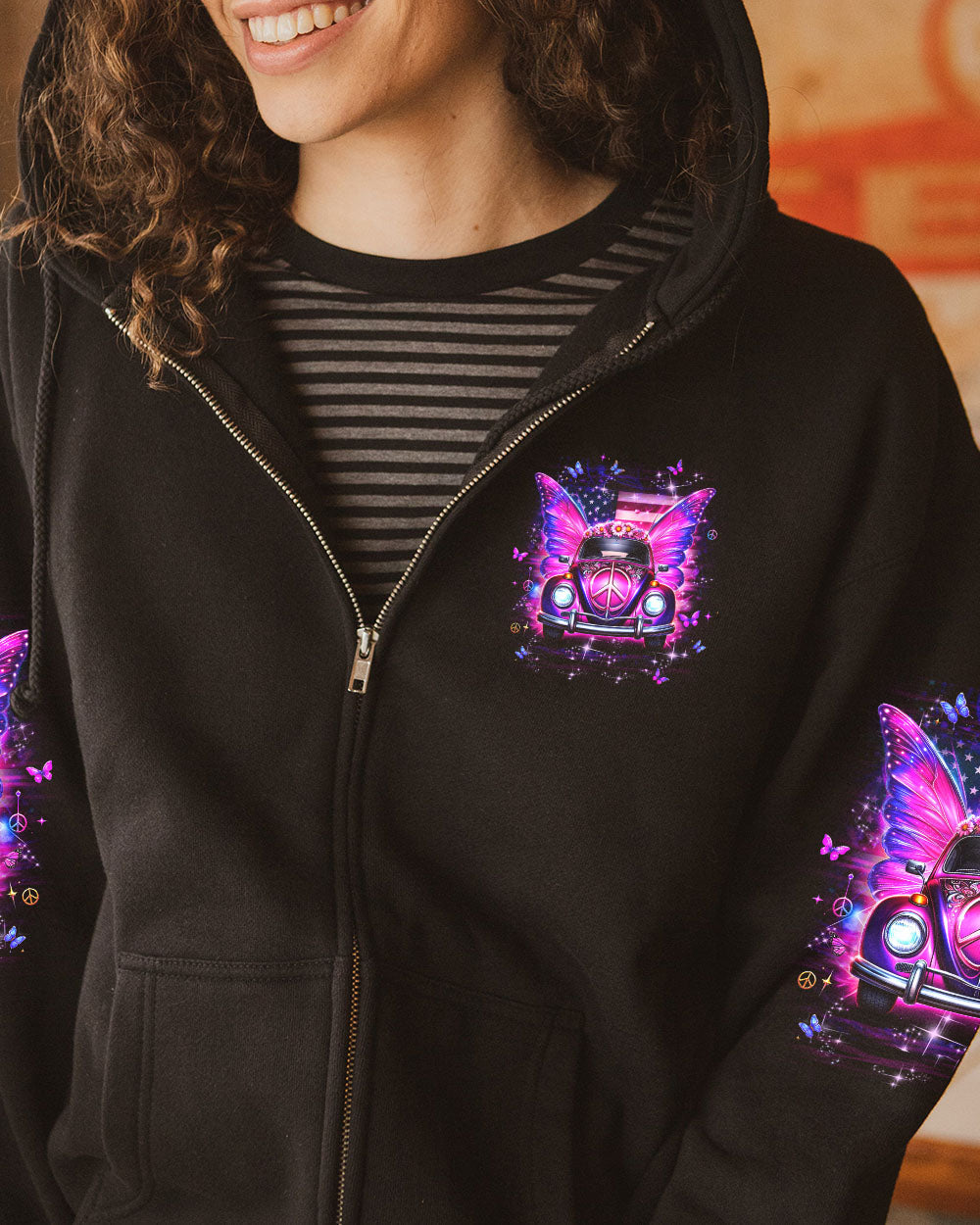 Soul of a Gypsy the Heart of a Hippie Spirit of a Fairy Pink VW Butterfly Car Graphic AOP Shirts _10_ D0ePm