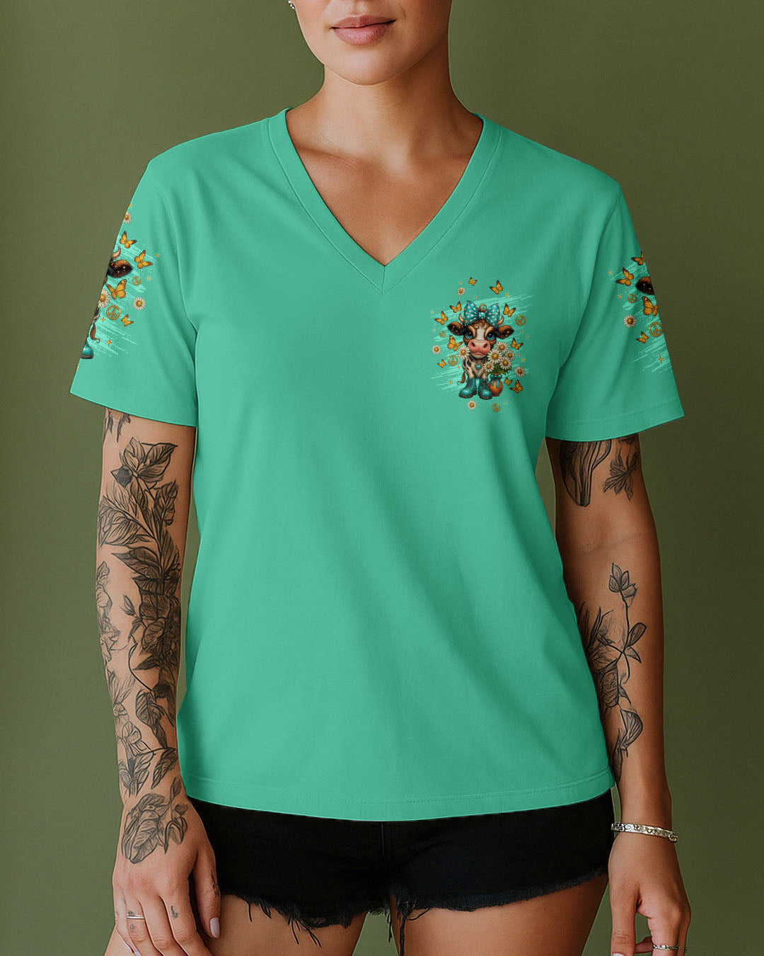 Hot Mess Im A Spicy Disaster Cow Design with Butterflies _26 Daisies AOP Shirts _4_ Qi3fl