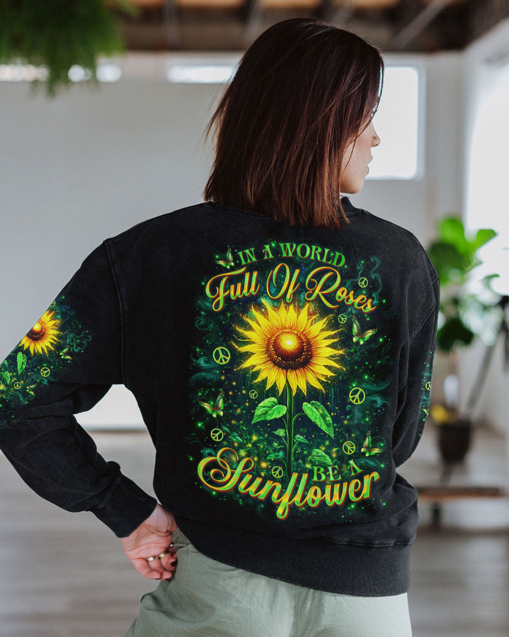 In a World Full of Roses Be a Sunflower Positive Sunflower Inspirational AOP Shirts _8_ eknrL