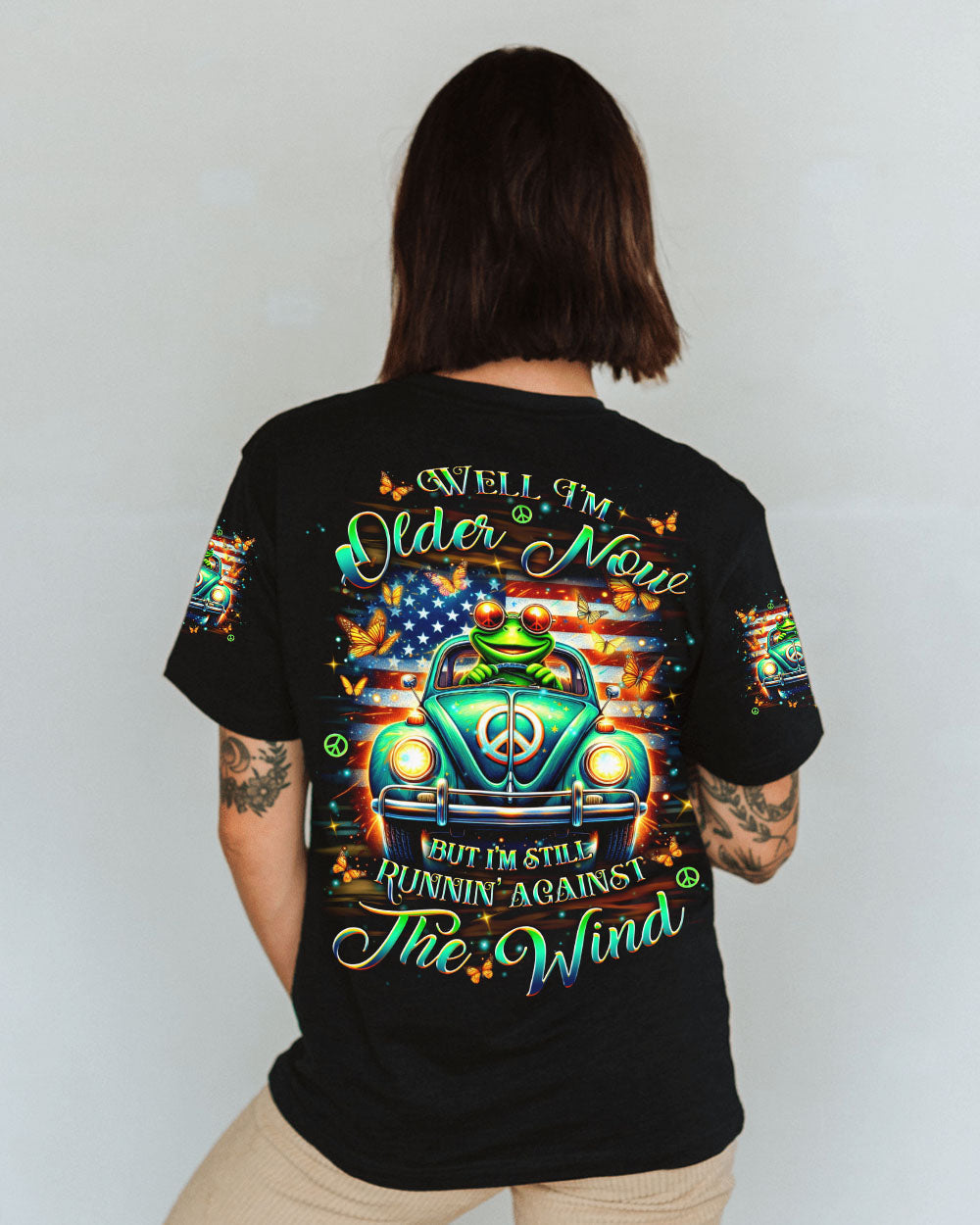 Older Now But Still Running Against The Wind Funny Frog VW Bug with Flag AOP Shirts _1_ pNWMZ