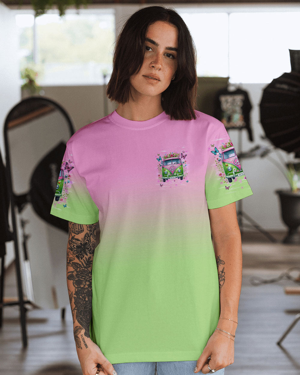 Older Now But Still Running Against The Wind Pink Green Peace Van and Floral Design AOP Shirts _9_ VmjYC