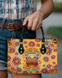 Older Now but Still Running Against the Wind Retro Van and Flower Hippie Leather Bag _12_ 25eLj