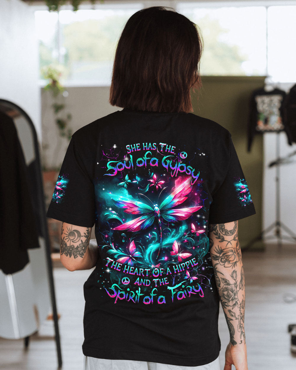 Soul of a Gypsy Heart of a Hippie Spirit of a Fairy Neon Butterfly Hippie AOP Shirts _1_ rXyqb
